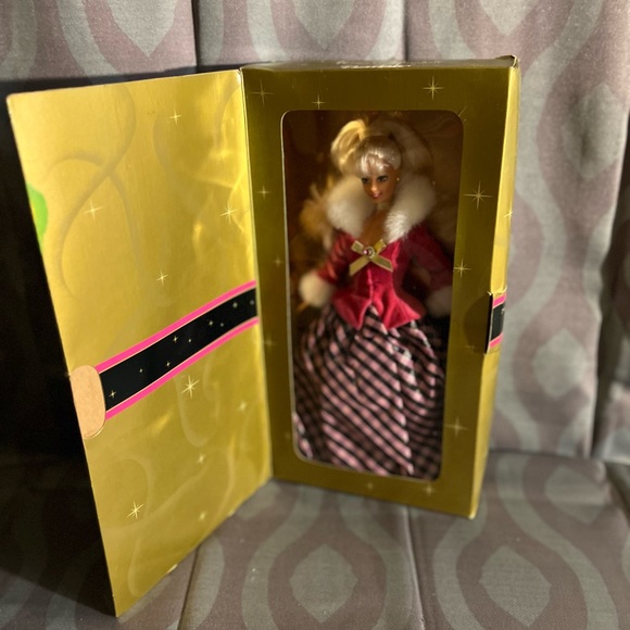 1996 Winter Rhapsody Barbie, NRFB, (16353) Damaged Box | Avon Exclusive - Picture 3 of 10